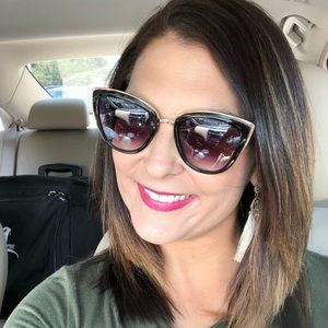 Meet your Posher, Kara